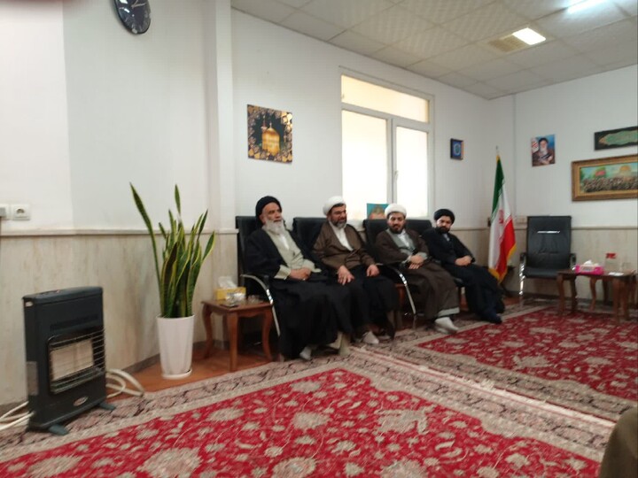 تصاویر/دیدار امام جمعه و نماینده ولی فقیه اهواز با مدیر حوزه علمیه خوزستان