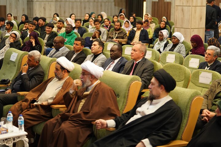 گرامیداشت میلاد حضرت عیسی مسیح(ع) در دانشگاه بین‌المللی اهل‌بیت(ع)