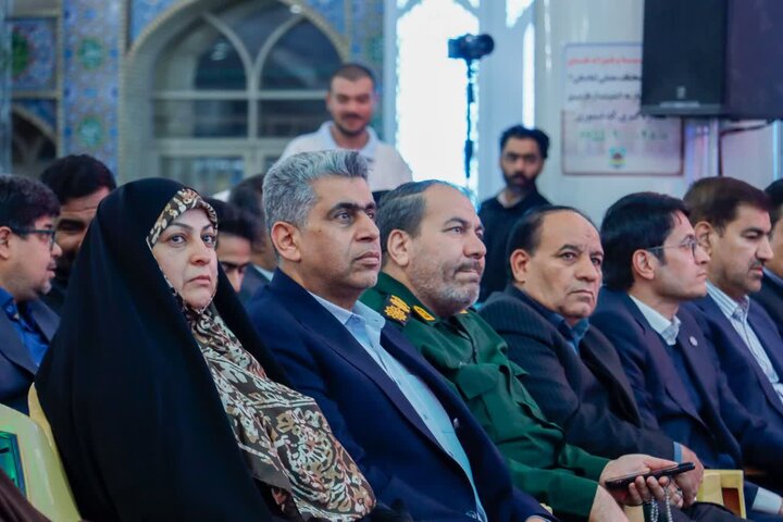 حضور گسترده مردم و مسئولان در اجلاسیه شب پایانی ششمین سالگرد شهادت سپهبد شهید حاج قاسم سلیمانی در مصلی امام علی(ع) کرمان.