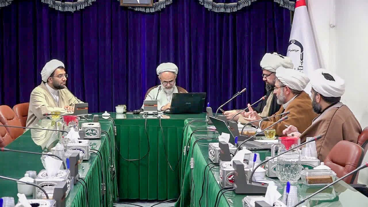 علوم انسانی دارای هویت واحدی نیستند و نمی‌توان درباره همه آن ها حکم واحدی صادر کرد