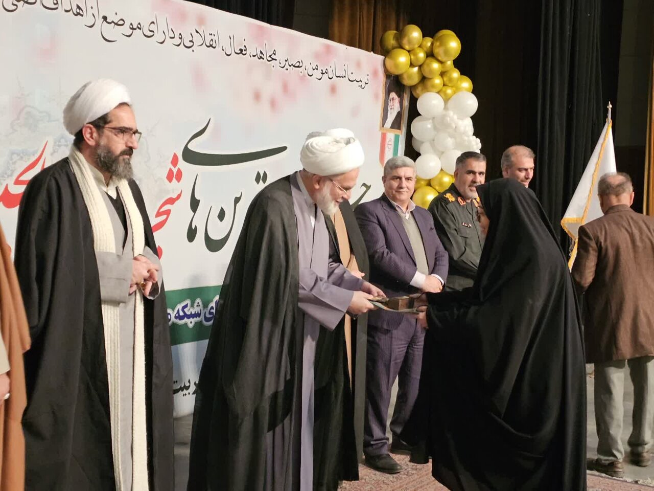 تصاویر/ جشنواره «برترین‌های شجره طیبه صالحین استان کردستان»