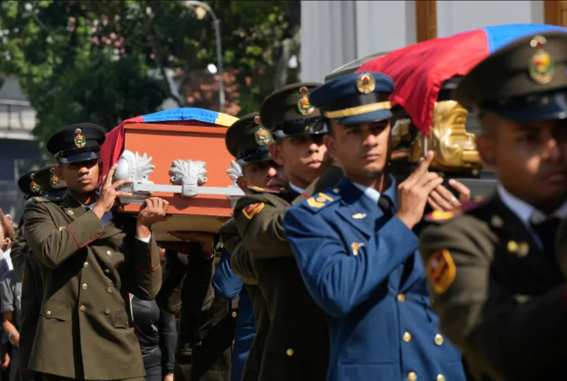 الداخلية الفنزويلية: 100 قتيل بالهجوم الأميركي وإصابة مادورو وزوجته