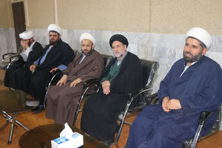 تصاویر/حضور روحانیون کامیاران در فرماندهی نیروی انتظامی