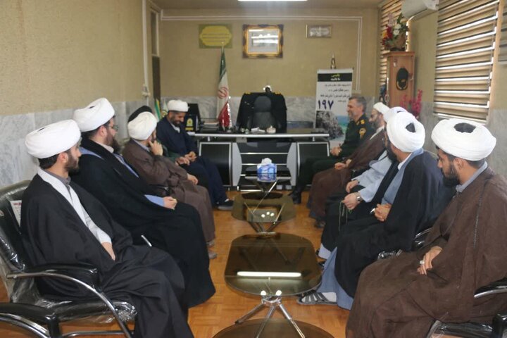 تصاویر/حضور روحانیون کامیاران در فرماندهی نیروی انتظامی