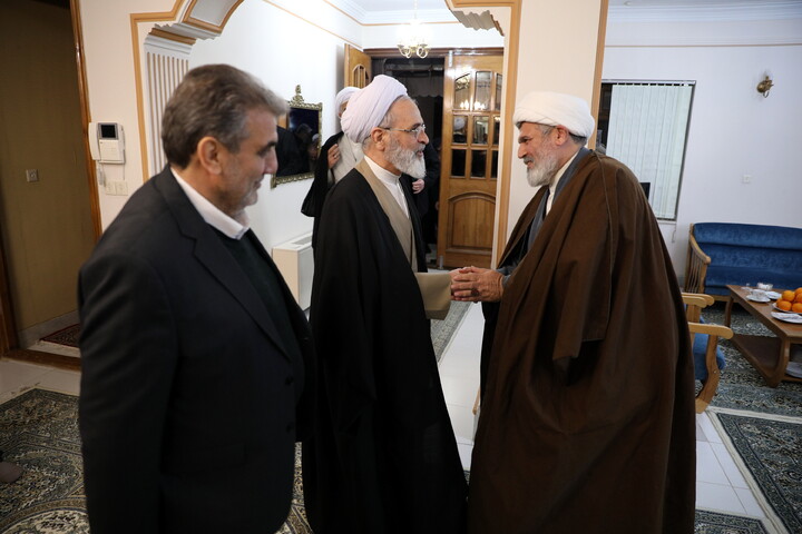 تصاویر/استقبال و دیدار آیت الله اعرافی در استان سمنان با امام جمعه و استاندار