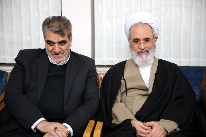 تصاویر/استقبال و دیدار آیت الله اعرافی در استان سمنان با امام جمعه و استاندار