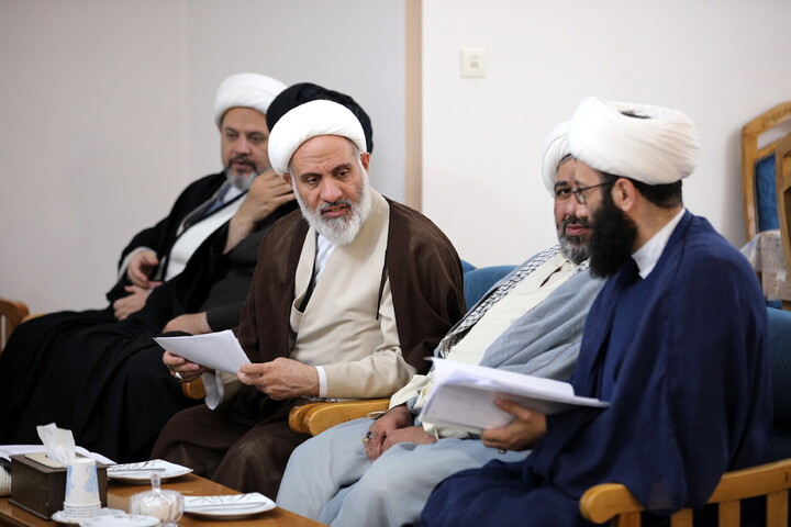 تصاویر/استقبال و دیدار آیت الله اعرافی در استان سمنان با امام جمعه و استاندار