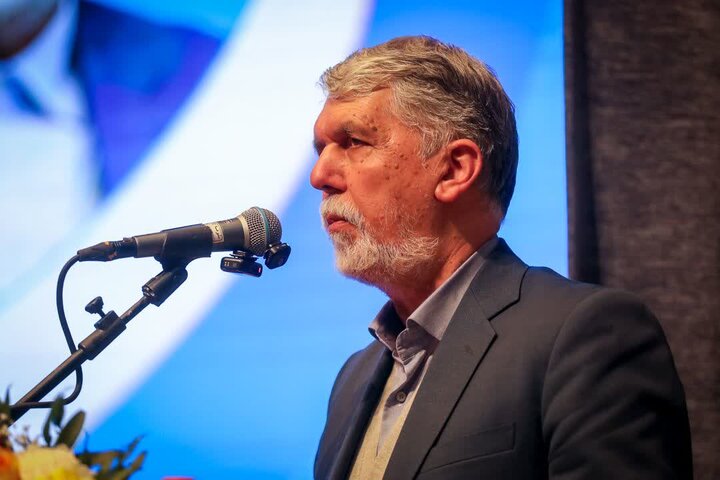 تصاویر / اختتامیه هشتمین دوسالانه ملی خوشنویسی ایران با حضور وزیر فرهنگ وارشاد اسلامی وامام جمعه قزوین