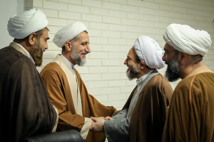 تصاویر / دیدار فرزند مرحوم علامه مصباح یزدی (ره) با امام جمعه قزوین