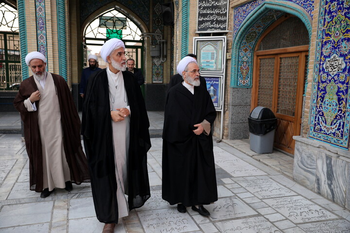 تصاویر/ادای احترام به مقام شامخ شهدا و آستان مقدس یحیی بن موسی الکاظم (ع) سمنان