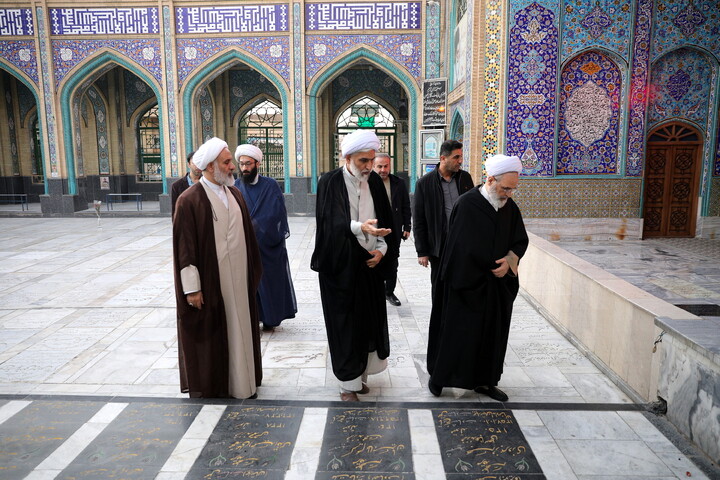 تصاویر/ادای احترام به مقام شامخ شهدا و آستان مقدس یحیی بن موسی الکاظم (ع) سمنان