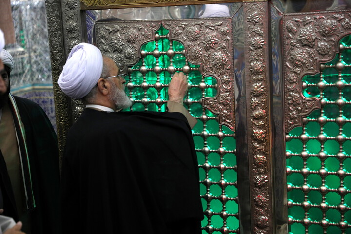 تصاویر/ادای احترام به مقام شامخ شهدا و آستان مقدس یحیی بن موسی الکاظم (ع) سمنان
