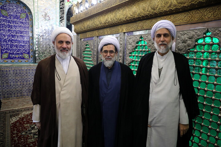 تصاویر/ادای احترام به مقام شامخ شهدا و آستان مقدس یحیی بن موسی الکاظم (ع) سمنان