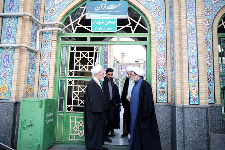 تصاویر/ادای احترام به مقام شامخ شهدا و آستان مقدس یحیی بن موسی الکاظم (ع) سمنان