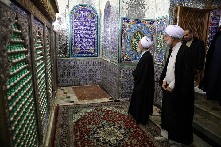 تصاویر/ادای احترام به مقام شامخ شهدا و آستان مقدس یحیی بن موسی الکاظم (ع) سمنان