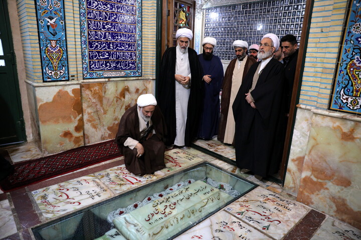 تصاویر/ادای احترام به مقام شامخ شهدا و آستان مقدس یحیی بن موسی الکاظم (ع) سمنان