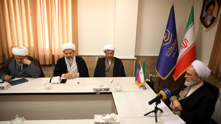 تصاویر/دیدار با کارکنان مدیریت حوزه علمیه خواهران استان سمنان