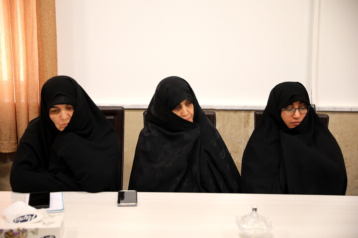 تصاویر/دیدار با کارکنان مدیریت حوزه علمیه خواهران استان سمنان