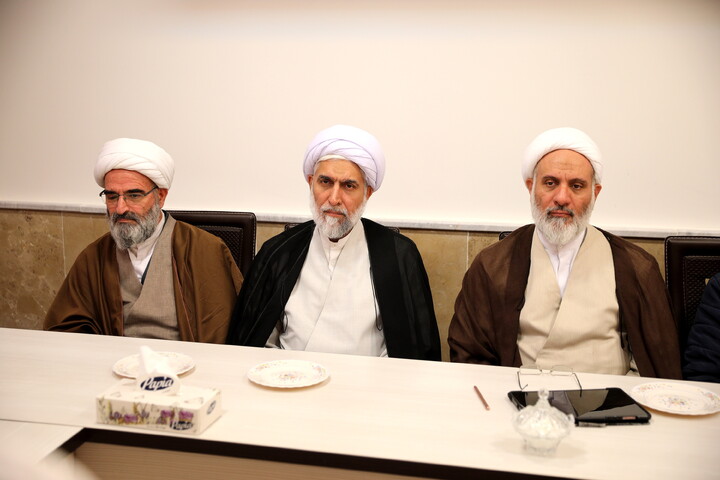 تصاویر/دیدار با کارکنان مدیریت حوزه علمیه خواهران استان سمنان