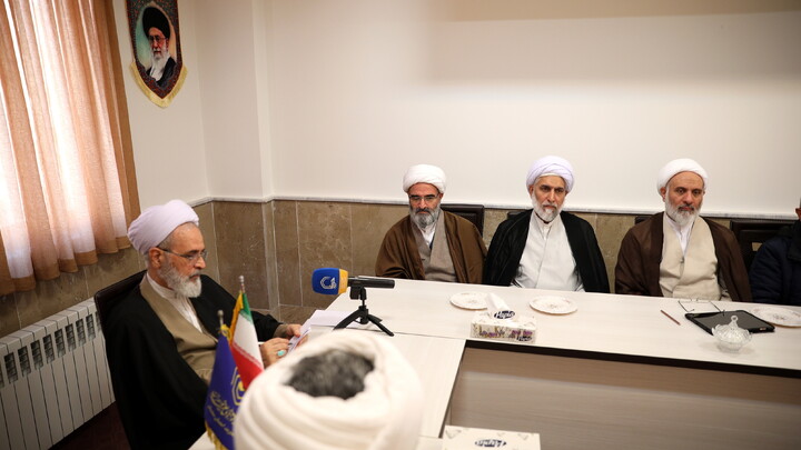 تصاویر/دیدار با کارکنان مدیریت حوزه علمیه خواهران استان سمنان