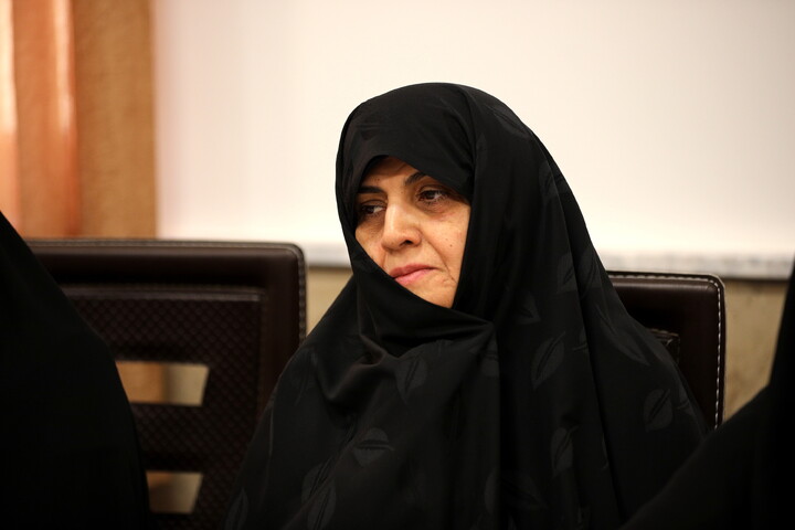 تصاویر/دیدار با کارکنان مدیریت حوزه علمیه خواهران استان سمنان