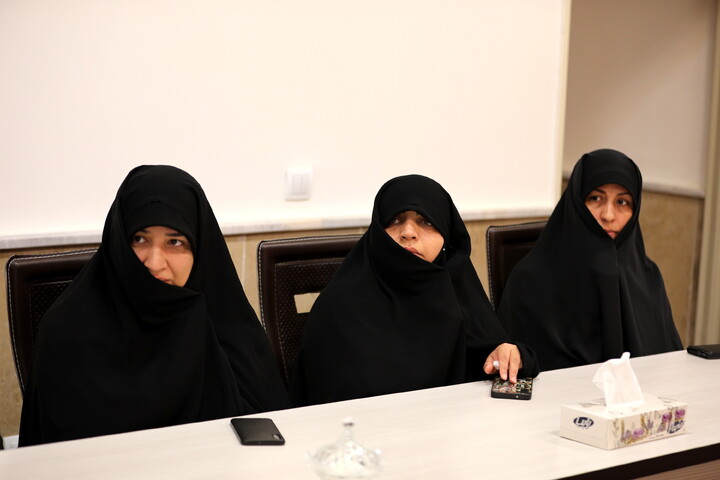 تصاویر/دیدار با کارکنان مدیریت حوزه علمیه خواهران استان سمنان