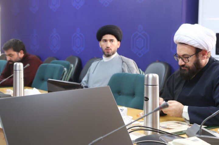 تصاویر / تجلیل مدیر کل اوقاف استان قزوین ا ز حافظ و قاری برتر