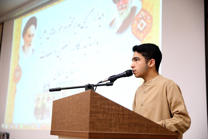 تصاویر/دیدار با اساتید و کادر مدارس علمیه و مبلغین و مبلغات و عمامه گذاری