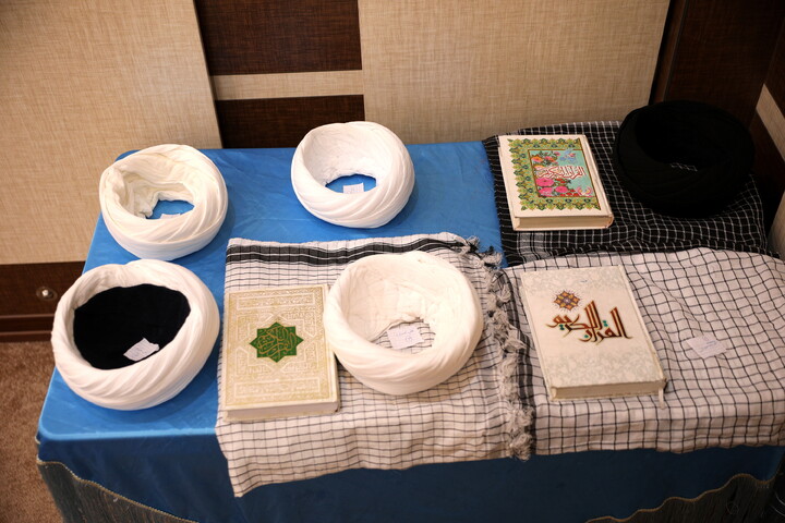 تصاویر/دیدار با اساتید و کادر مدارس علمیه و مبلغین و مبلغات و عمامه گذاری