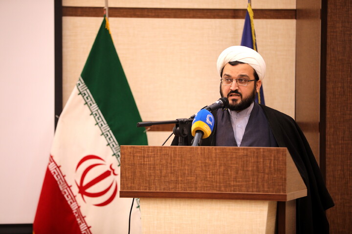 تصاویر/دیدار با اساتید و کادر مدارس علمیه و مبلغین و مبلغات و عمامه گذاری