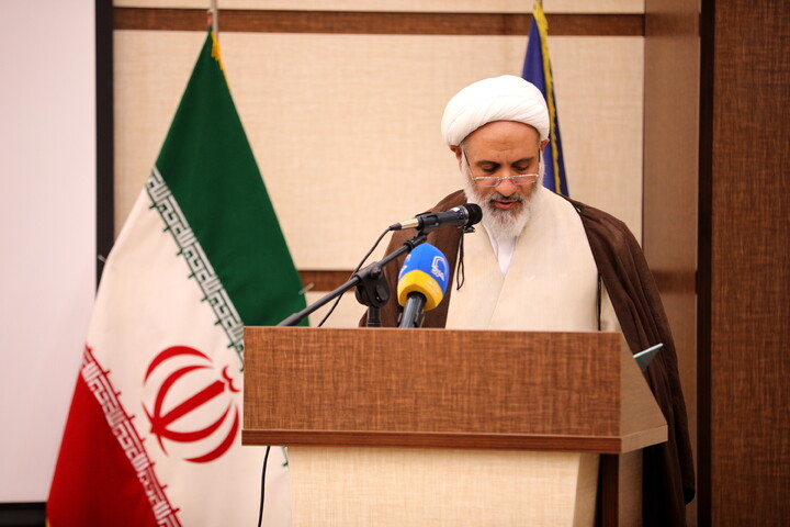 تصاویر/دیدار با اساتید و کادر مدارس علمیه و مبلغین و مبلغات و عمامه گذاری