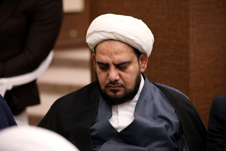 تصاویر/دیدار با اساتید و کادر مدارس علمیه و مبلغین و مبلغات و عمامه گذاری