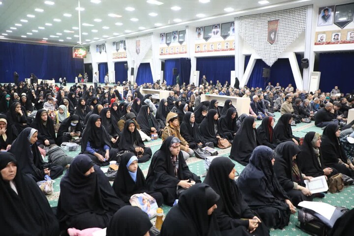 تصاویر| ویژه برنامه گرامیداشت هفته مقاومـت در بیرجند