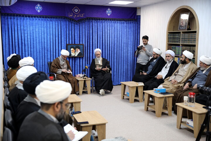 تصاویر/جلسه شورای حوزه علمیه استان سمنان با حضور آیت الله اعرافی