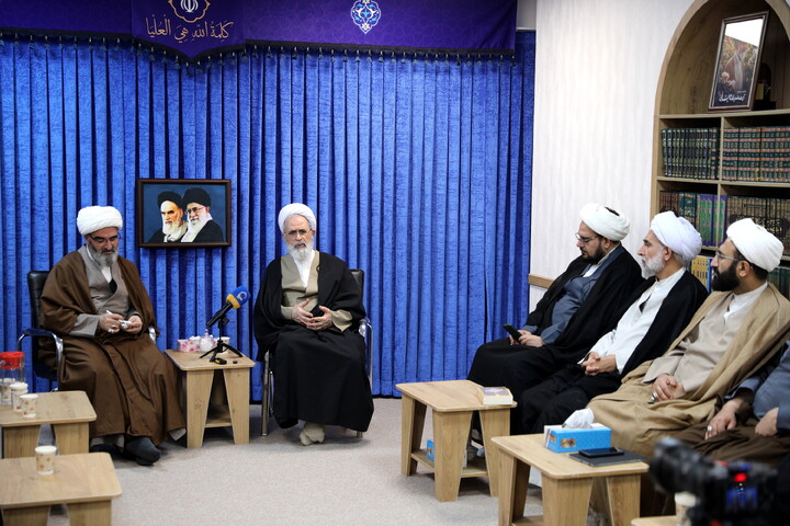 تصاویر/جلسه شورای حوزه علمیه استان سمنان با حضور آیت الله اعرافی