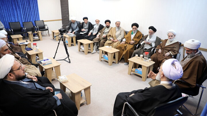 تصاویر/جلسه شورای حوزه علمیه استان سمنان با حضور آیت الله اعرافی