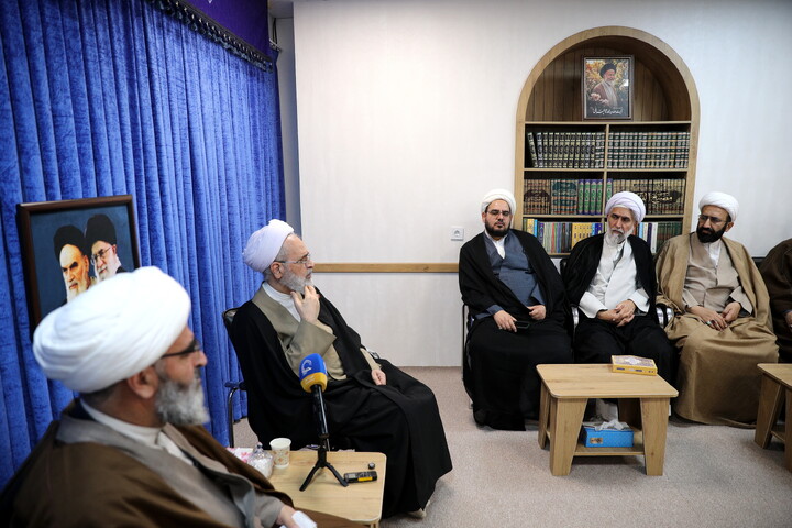 تصاویر/جلسه شورای حوزه علمیه استان سمنان با حضور آیت الله اعرافی