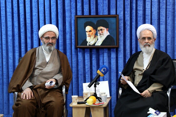 تصاویر/جلسه جمع بندی سفرآیت الله اعرافی به استان سمنان