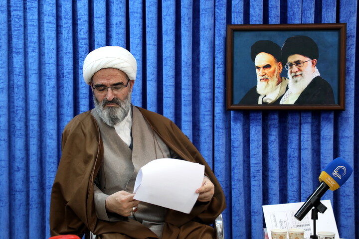 تصاویر/جلسه جمع بندی سفرآیت الله اعرافی به استان سمنان