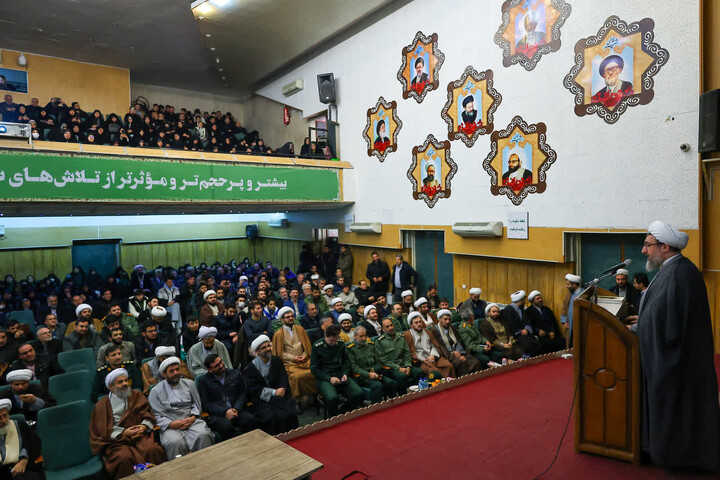 تصاویر |جشنواره برترین های طرح صالحین در تبریز