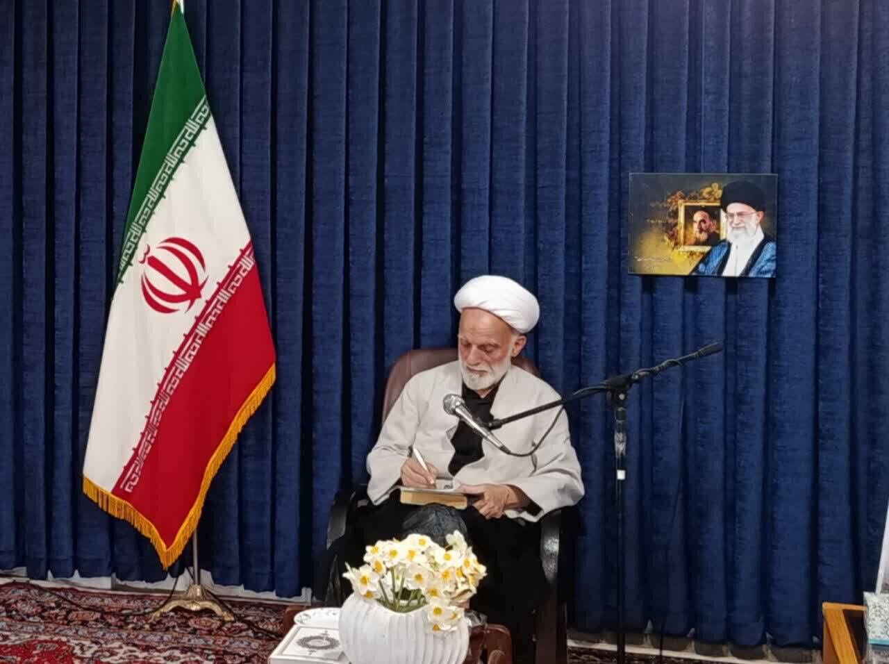 دشمن در پی شکستن هیمنه ملت ایران است