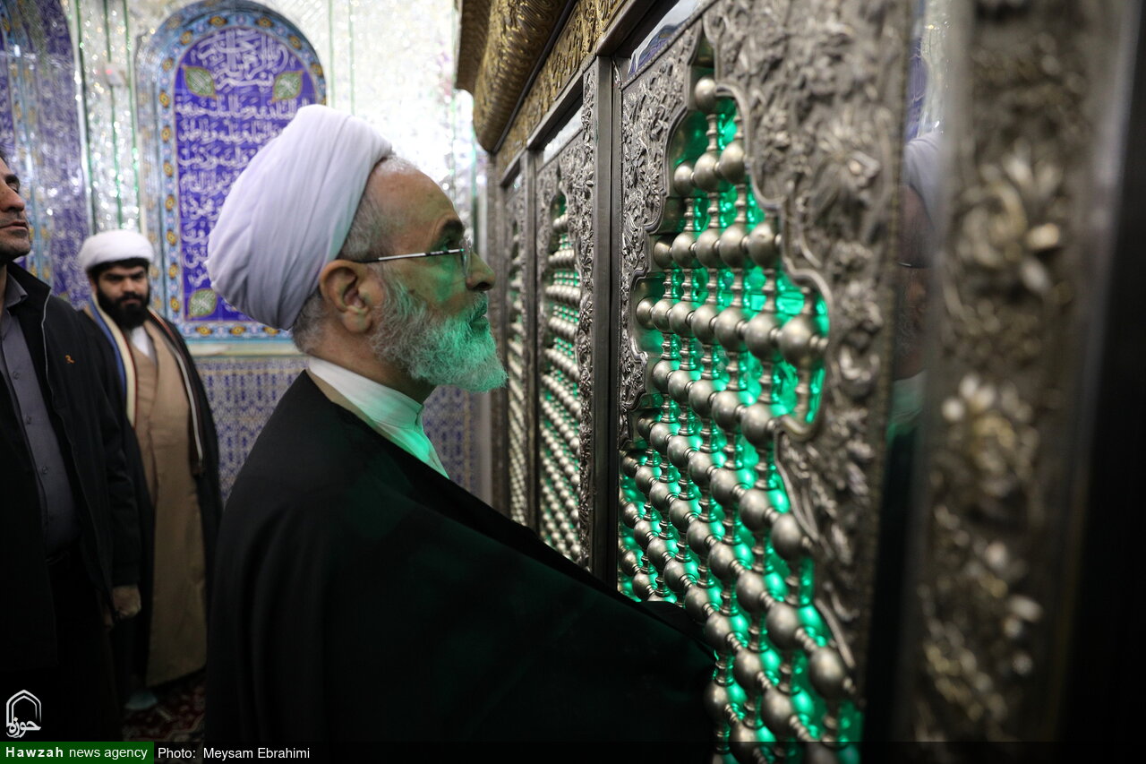 تصاویر/ ادای احترام آیت الله اعرافی به مقام شامخ شهدا و آستان مقدس یحیی بن موسی الکاظم (ع) سمنان