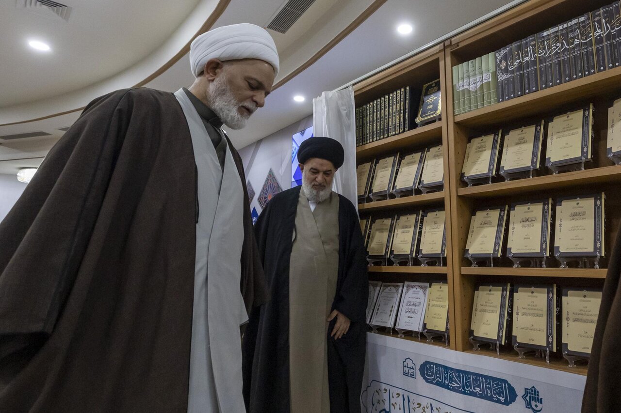 Презентация двух крупных энциклопедий и предупреждение об уничтожении рукописей на международной конференции «Сейед Муджахид» в Наджафе и Кербеле