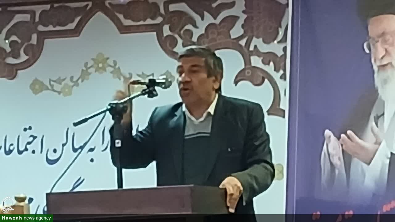 ترویج نماز در مدارس نیازمند شناخت نوجوان، صبوری و روش‌های عملیاتی است