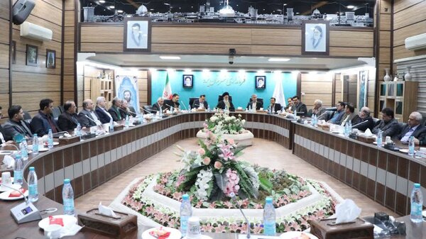 مطالبات بازاریان یزد در ستاد تسهیل و رفع موانع تولید پیگیری می‌شود