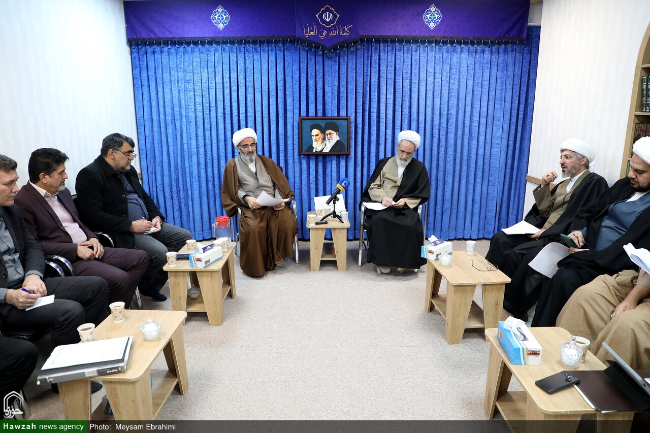 تصاویر/ جلسه جمع بندی سفر آیت الله اعرافی به استان سمنان