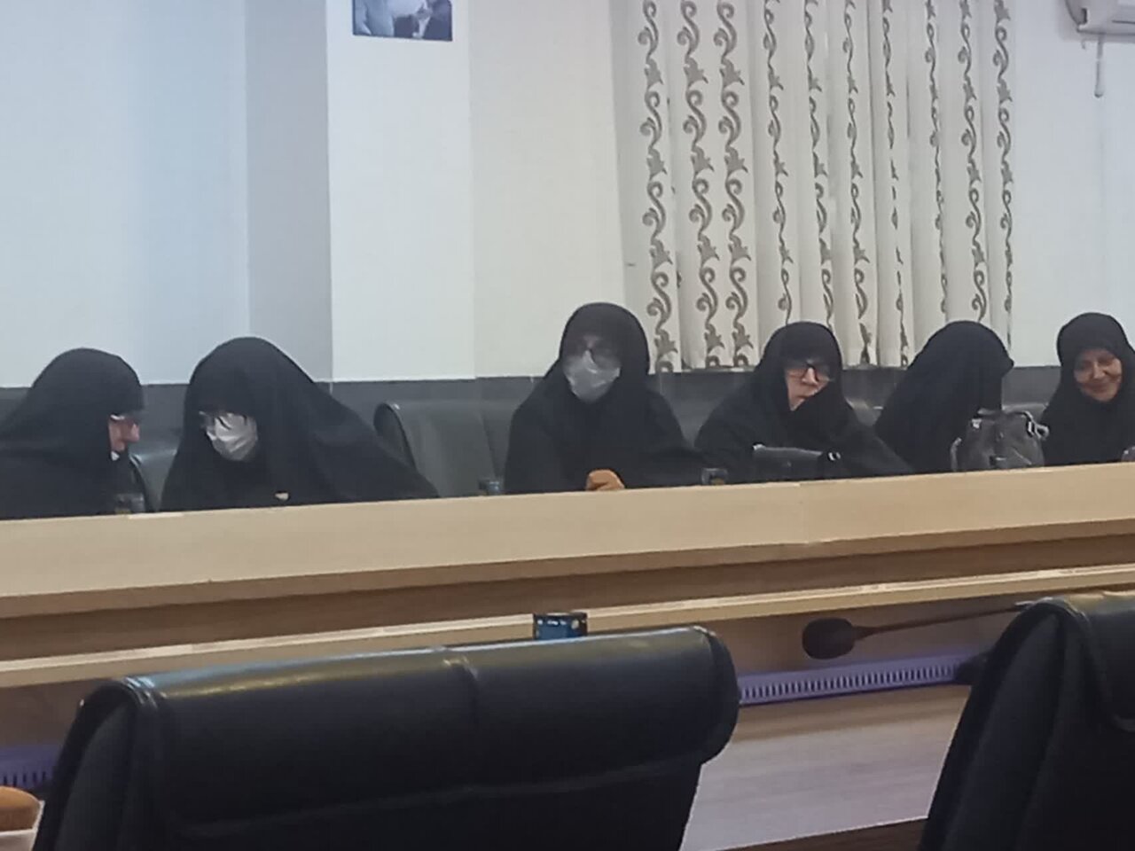 تصاویر دیدار اساتید و کادر مدارس علمیه خواهران‌ رفسنجان با امام جمعه رفسنجان