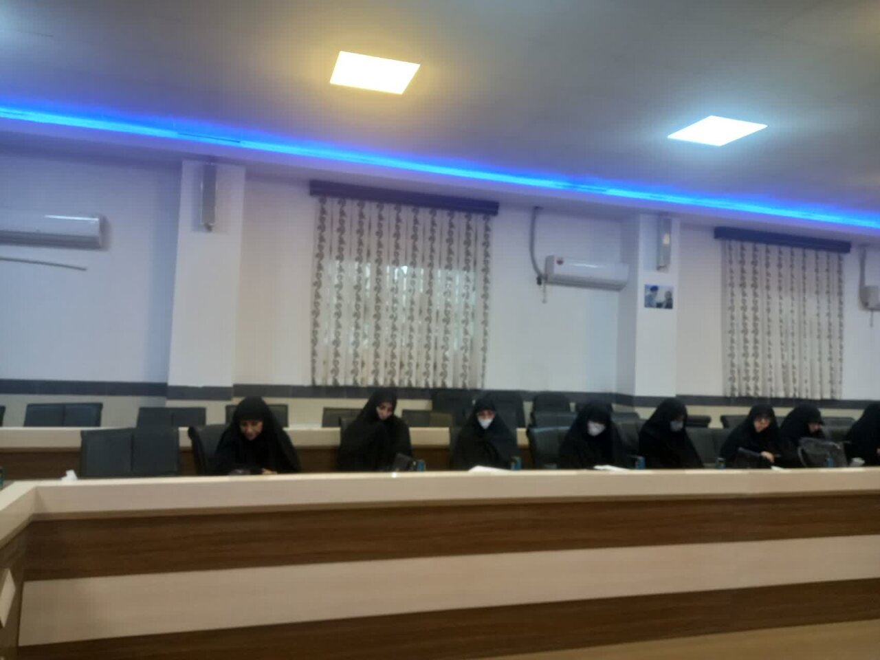 تصاویر دیدار اساتید و کادر مدارس علمیه خواهران‌ رفسنجان با امام جمعه رفسنجان