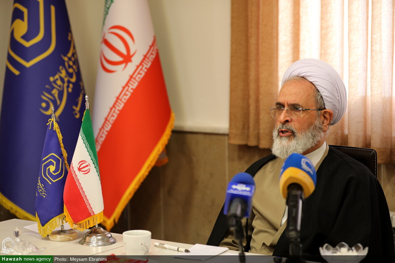 Perempuan dan Keluarga, Poros Utama Konfrontasi Peradaban dengan Barat