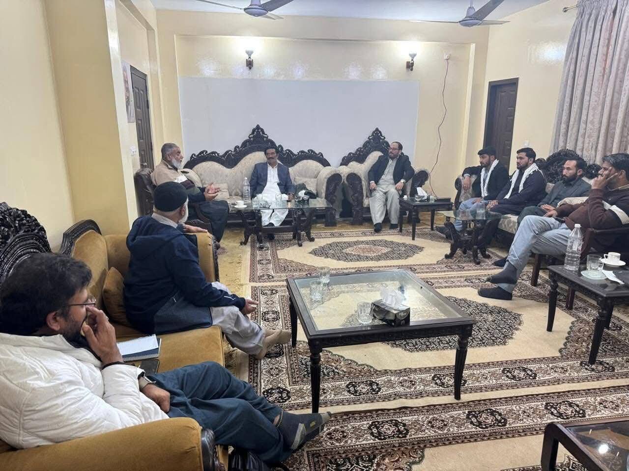 آئی ایس او کے سابق صدور کی علامہ راجہ ناصر عباس جعفری سے ملاقات؛ اہم ملکی و بین الاقوامی امور پر تبادلہ خیال